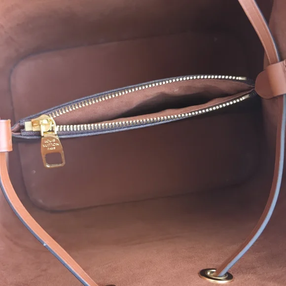 Louis Vuitton Brown Monogram Drawstring Bucket Bag - Picture 4 of 10